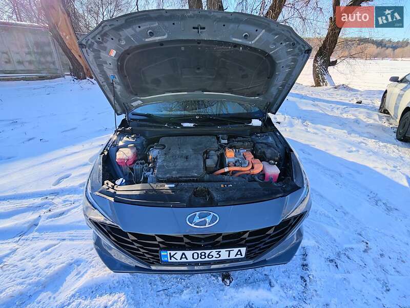 Седан Hyundai Elantra 2022 в Киеве