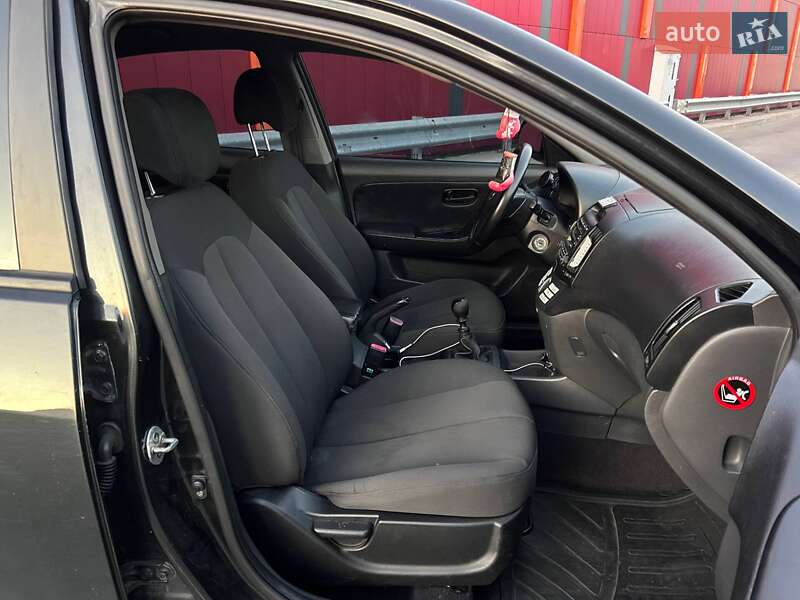 Седан Hyundai Elantra 2008 в Киеве фото 12 Седан Hyundai Elantra 2008 в Киеве