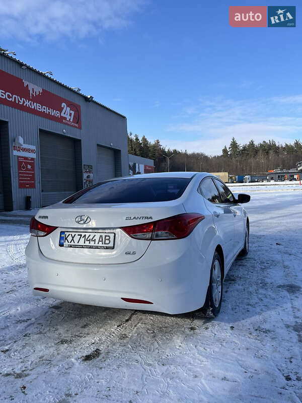 Седан Hyundai Elantra 2013 в Харькове