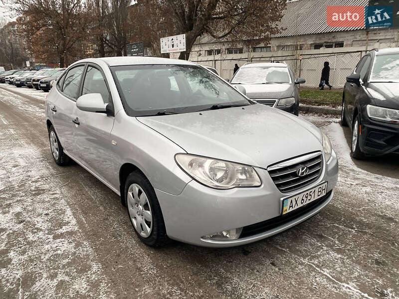 Седан Hyundai Elantra 2008 в Полтаве