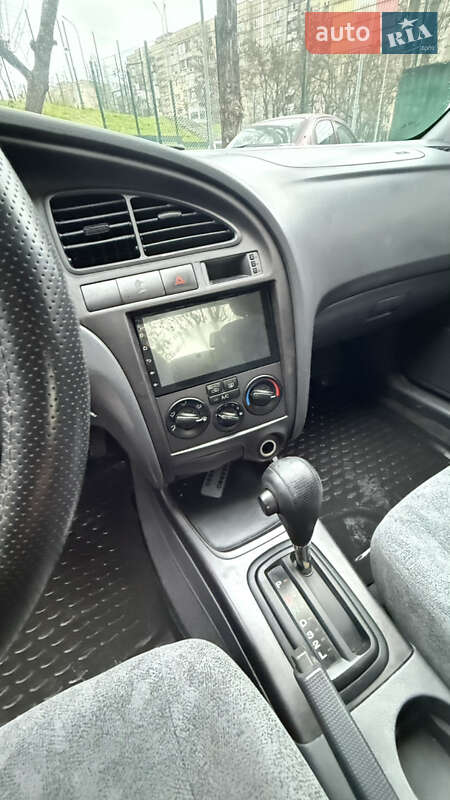 Седан Hyundai Elantra 2001 в Одессе