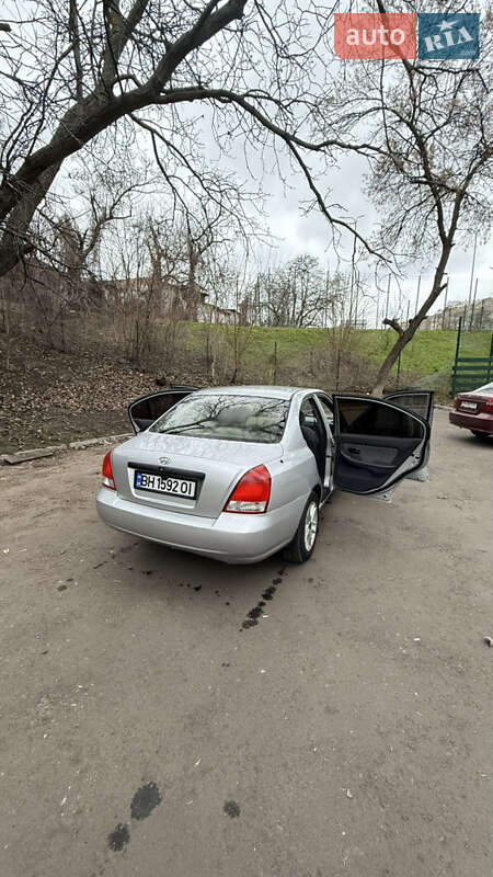 Седан Hyundai Elantra 2001 в Одессе