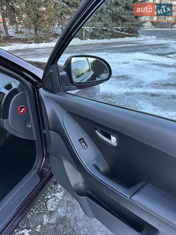 Седан Hyundai Elantra 2007 в Тернополе