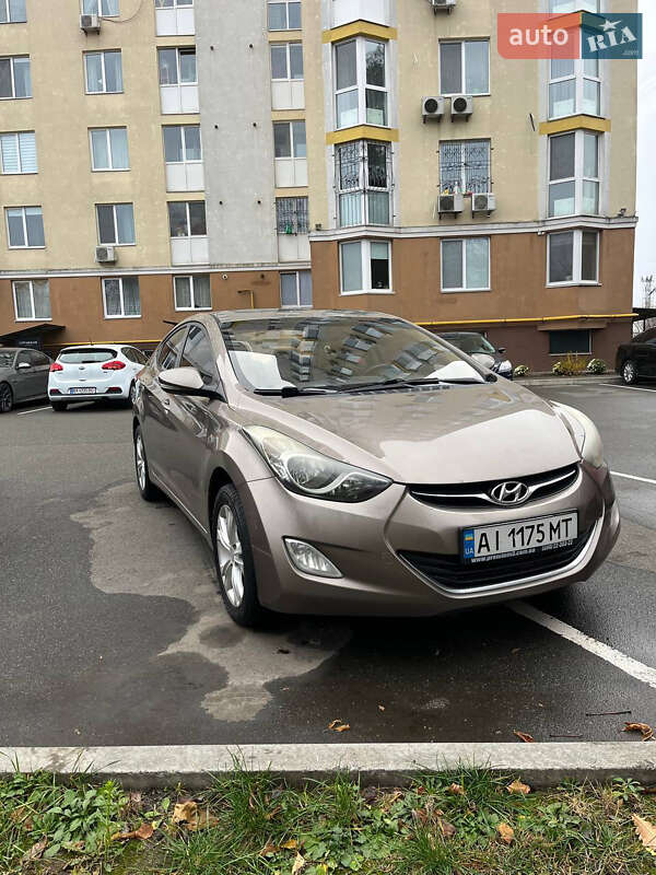 Седан Hyundai Elantra 2011 в Броварах