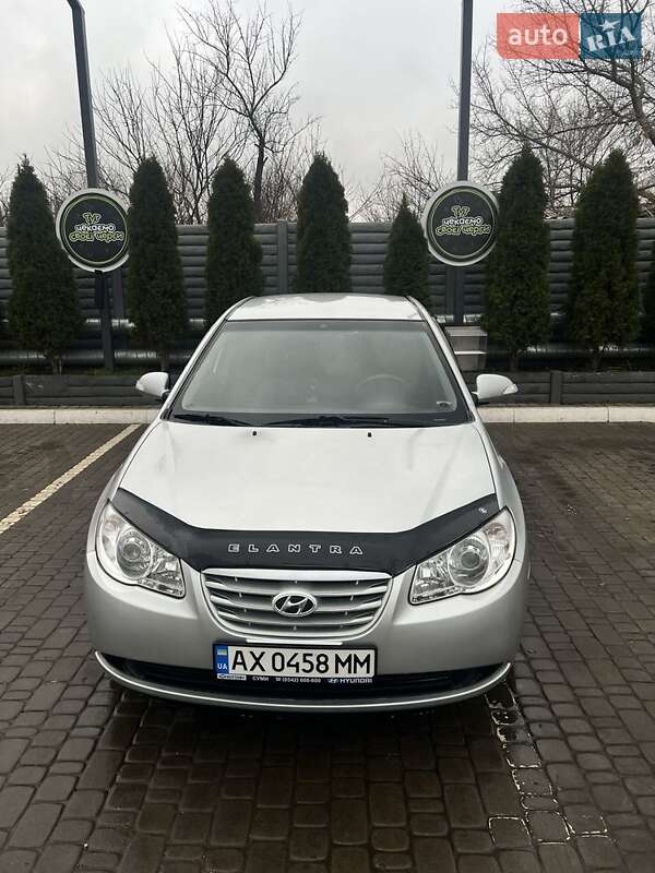 Седан Hyundai Elantra 2010 в Харькове