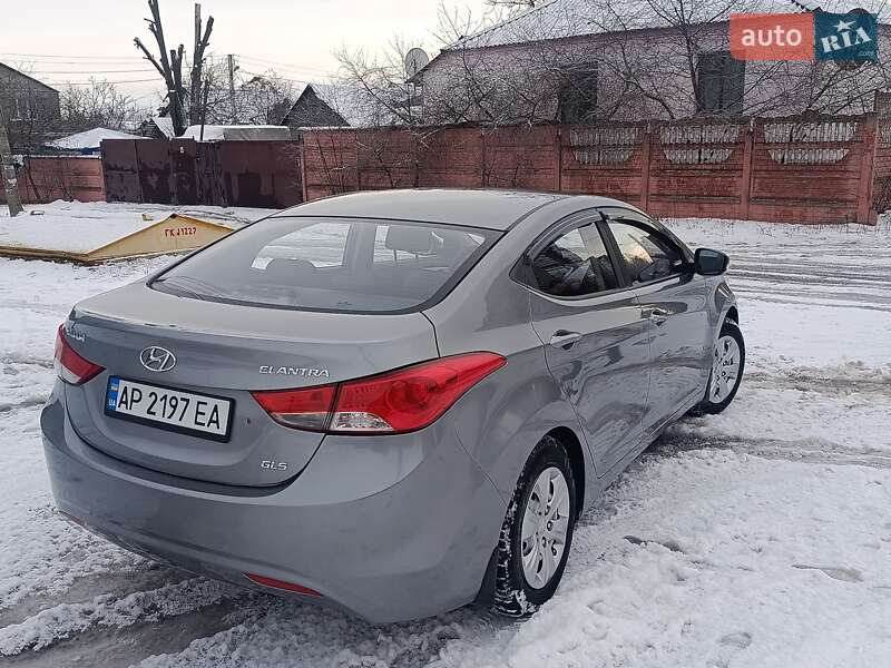 Седан Hyundai Elantra 2013 в Харькове