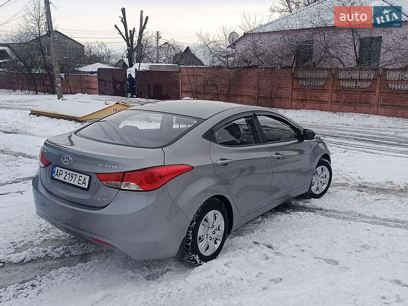 Седан Hyundai Elantra 2013 в Харькове