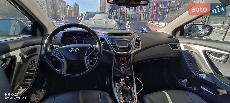 Седан Hyundai Elantra 2015 в Киеве