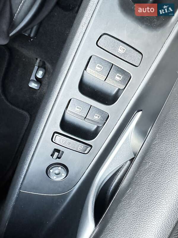 Седан Hyundai Elantra 2022 в Сумах