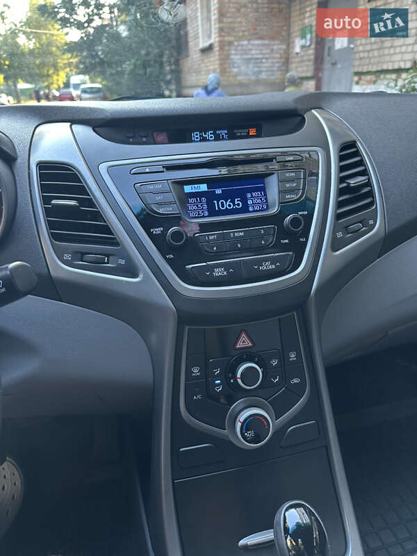 Седан Hyundai Elantra 2014 в Киеве фото 12 Седан Hyundai Elantra 2014 в Киеве