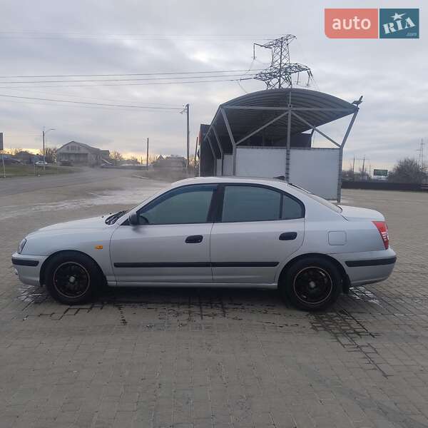 Hyundai Elantra 2005