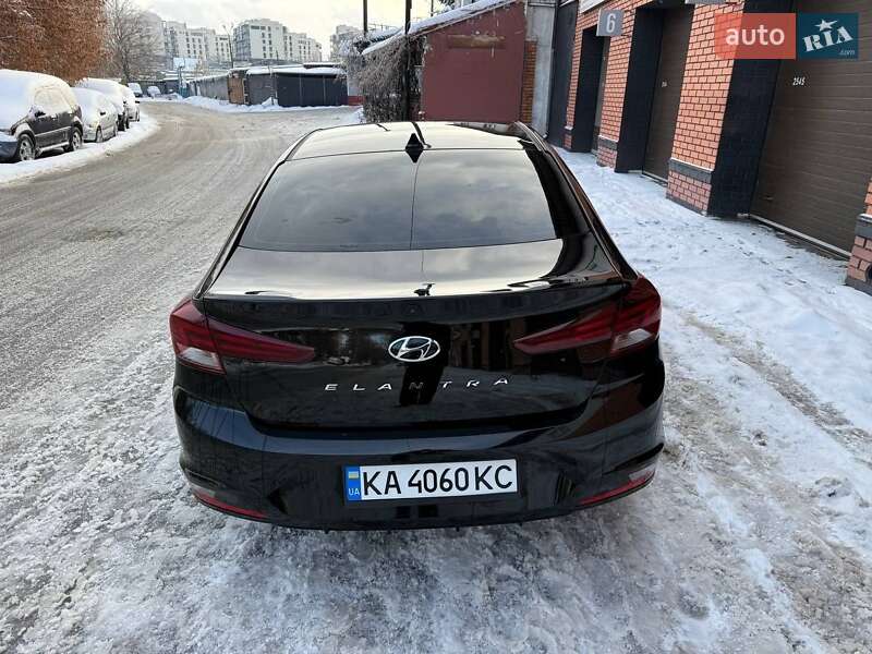 Hyundai Elantra 2018