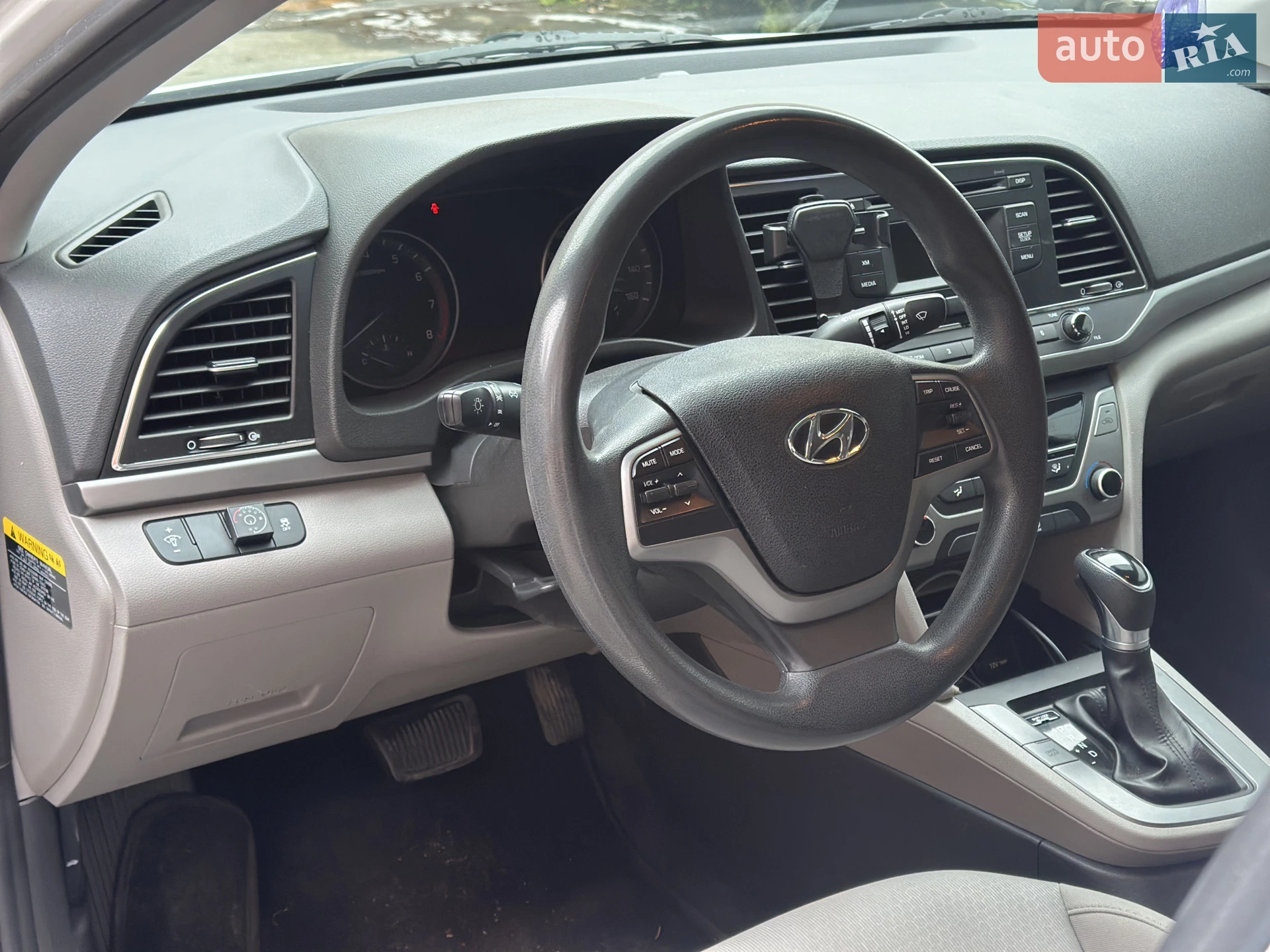 2017 Hyundai Elantra - мініатюра 11
