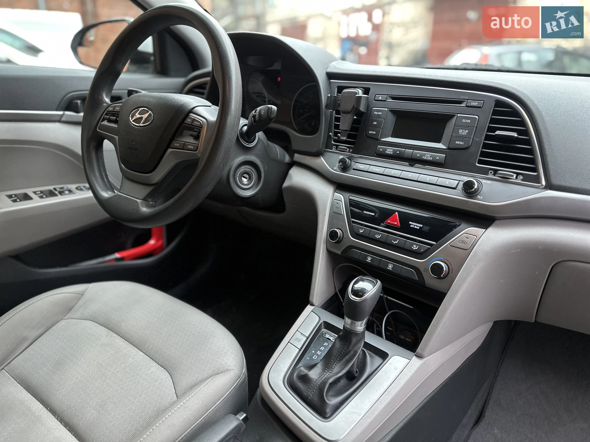 2017 Hyundai Elantra - мініатюра 17