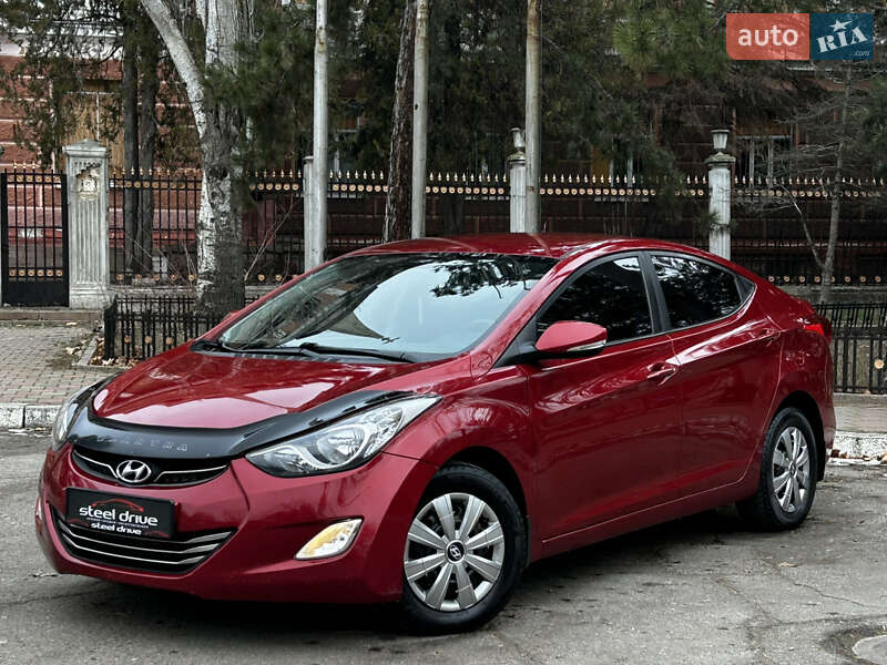 Hyundai Elantra 2011
