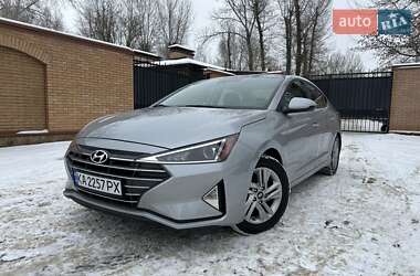 Седан Hyundai Elantra 2019 в Киеве