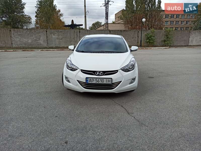 Hyundai Elantra 2011