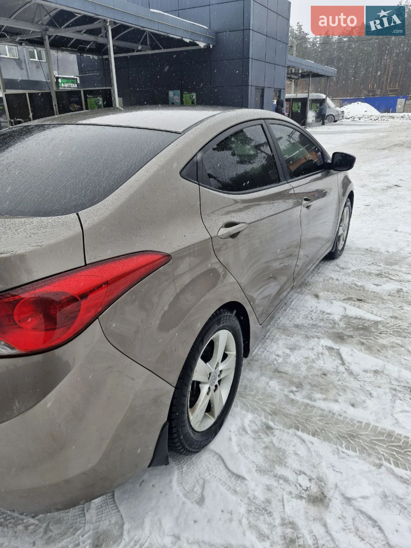 2012 Hyundai Elantra - мініатюра 8