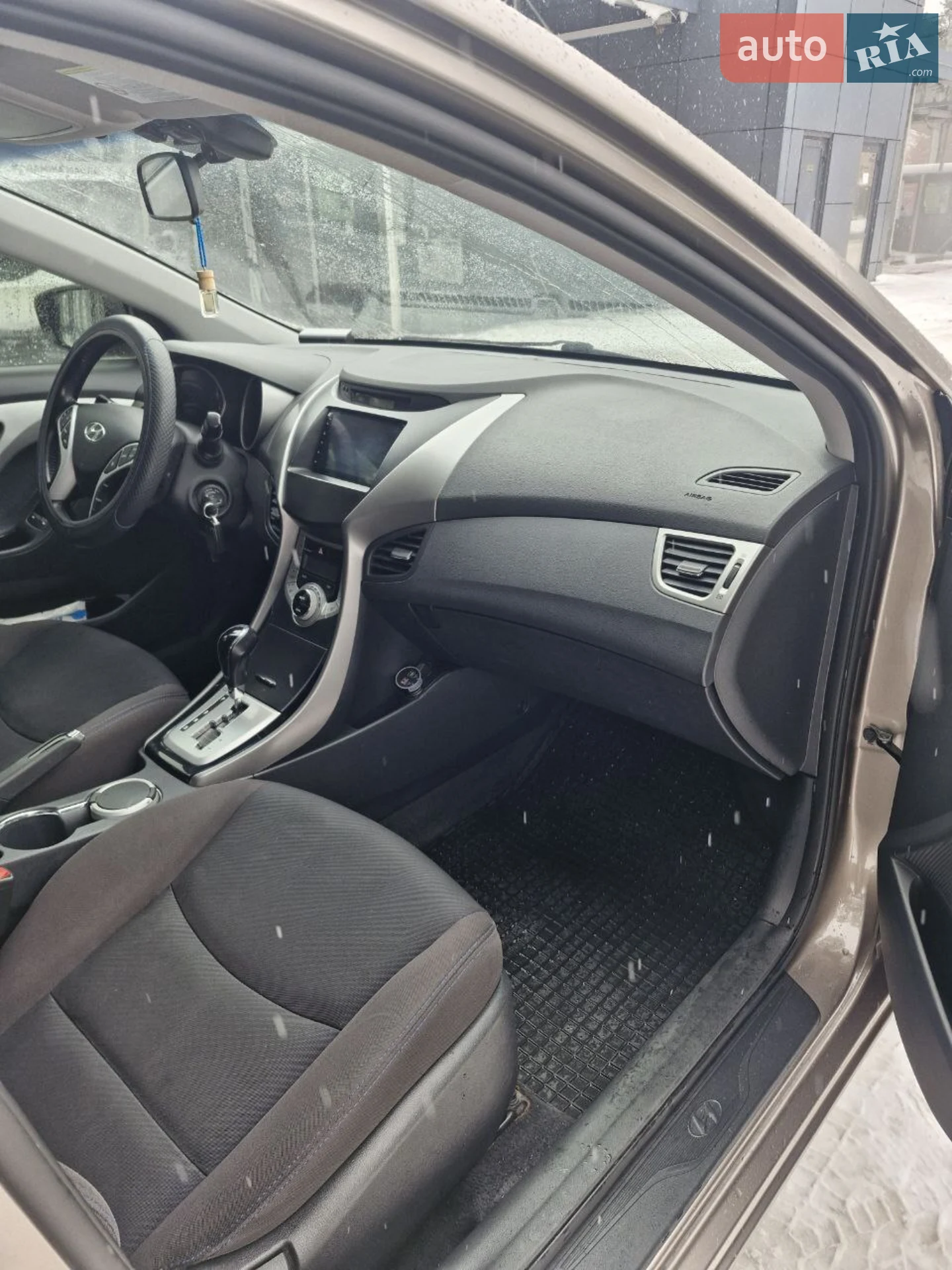 2012 Hyundai Elantra - мініатюра 11