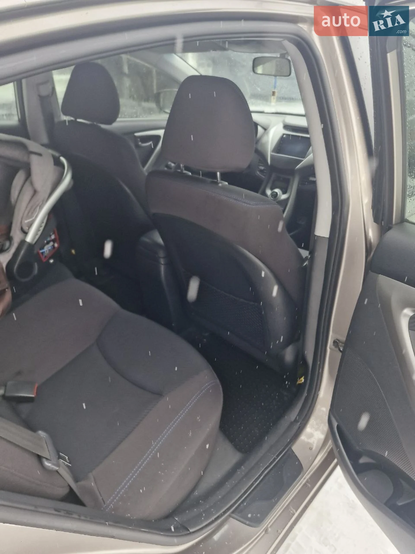2012 Hyundai Elantra - мініатюра 12