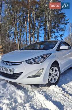 Седан Hyundai Elantra 2015 в Фастове