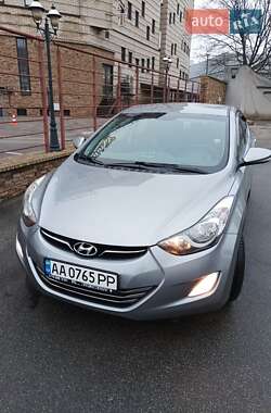 Седан Hyundai Elantra 2013 в Києві