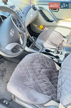 Седан Hyundai Elantra 2015 в Белой Церкви