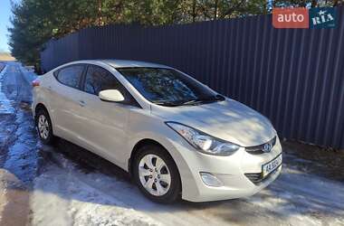 Седан Hyundai Elantra 2013 в Краснограде