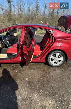 Хэтчбек Hyundai Elantra 2013 в Новом Роздоле