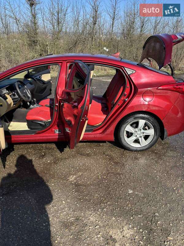 Hyundai Elantra 2013 Hyundai Elantra 2013