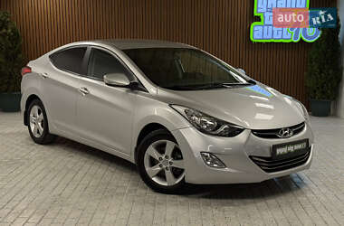 Седан Hyundai Elantra 2013 в Киеве