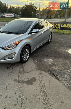Седан Hyundai Elantra 2014 в Николаеве