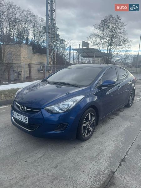 Hyundai Elantra 2011