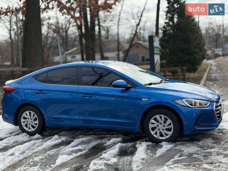 Седан Hyundai Elantra 2017 в Полтаве