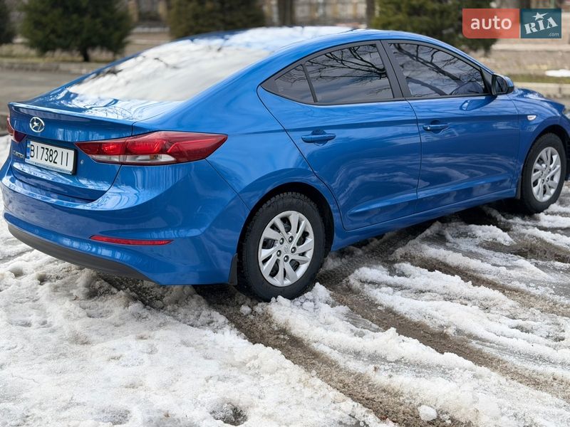 Седан Hyundai Elantra 2017 в Полтаве
