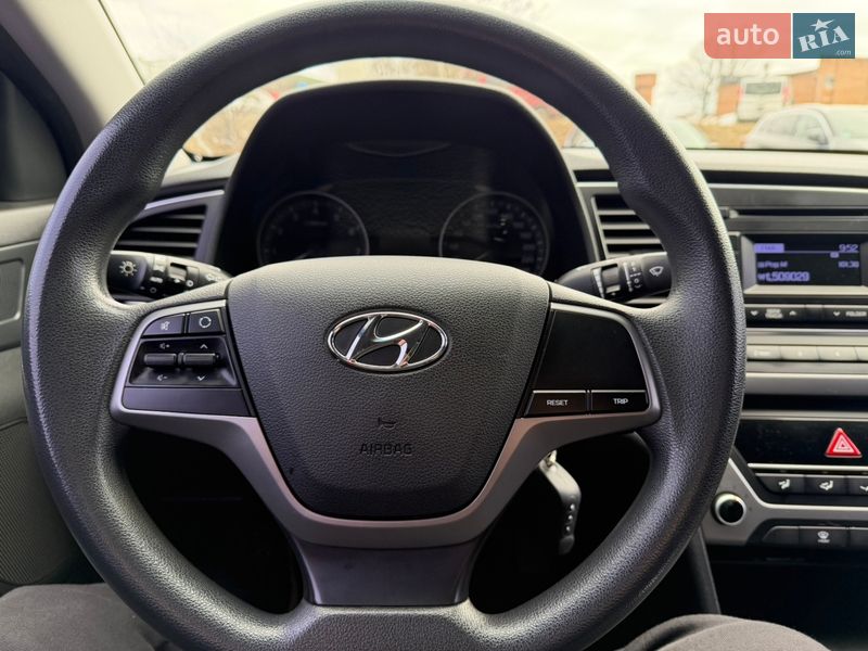 Седан Hyundai Elantra 2017 в Полтаве