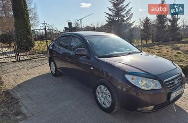 Седан Hyundai Elantra 2008 в Львові