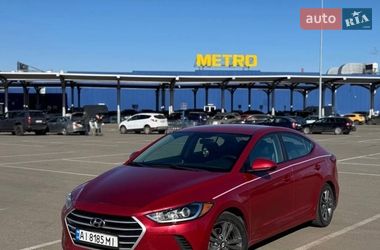 Седан Hyundai Elantra 2016 в Киеве
