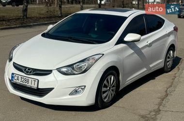 Седан Hyundai Elantra 2013 в Умані