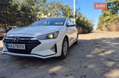 Седан Hyundai Elantra 2020 в Киеве