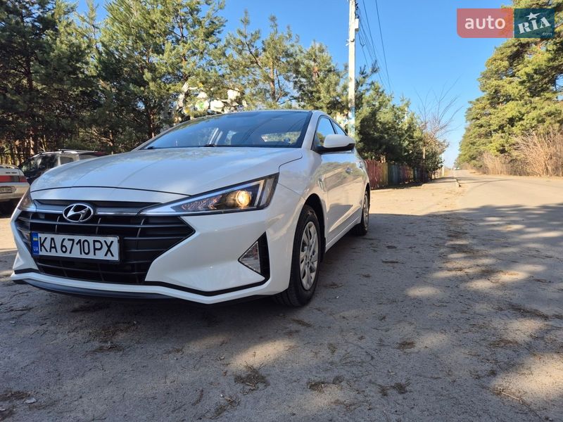 Седан Hyundai Elantra 2020 в Киеве