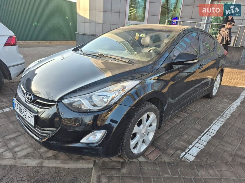 Hyundai Elantra 2012