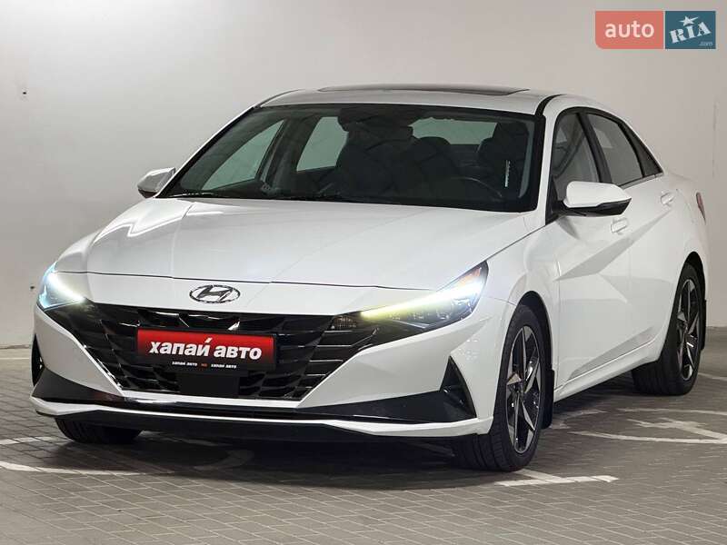 Hyundai Elantra 2022