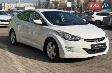 Седан Hyundai Elantra 2012 в Киеве