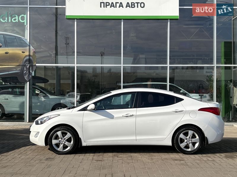 Седан Hyundai Elantra 2012 в Киеве