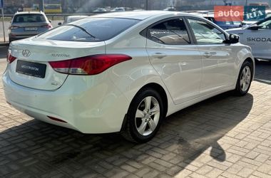 Седан Hyundai Elantra 2012 в Киеве