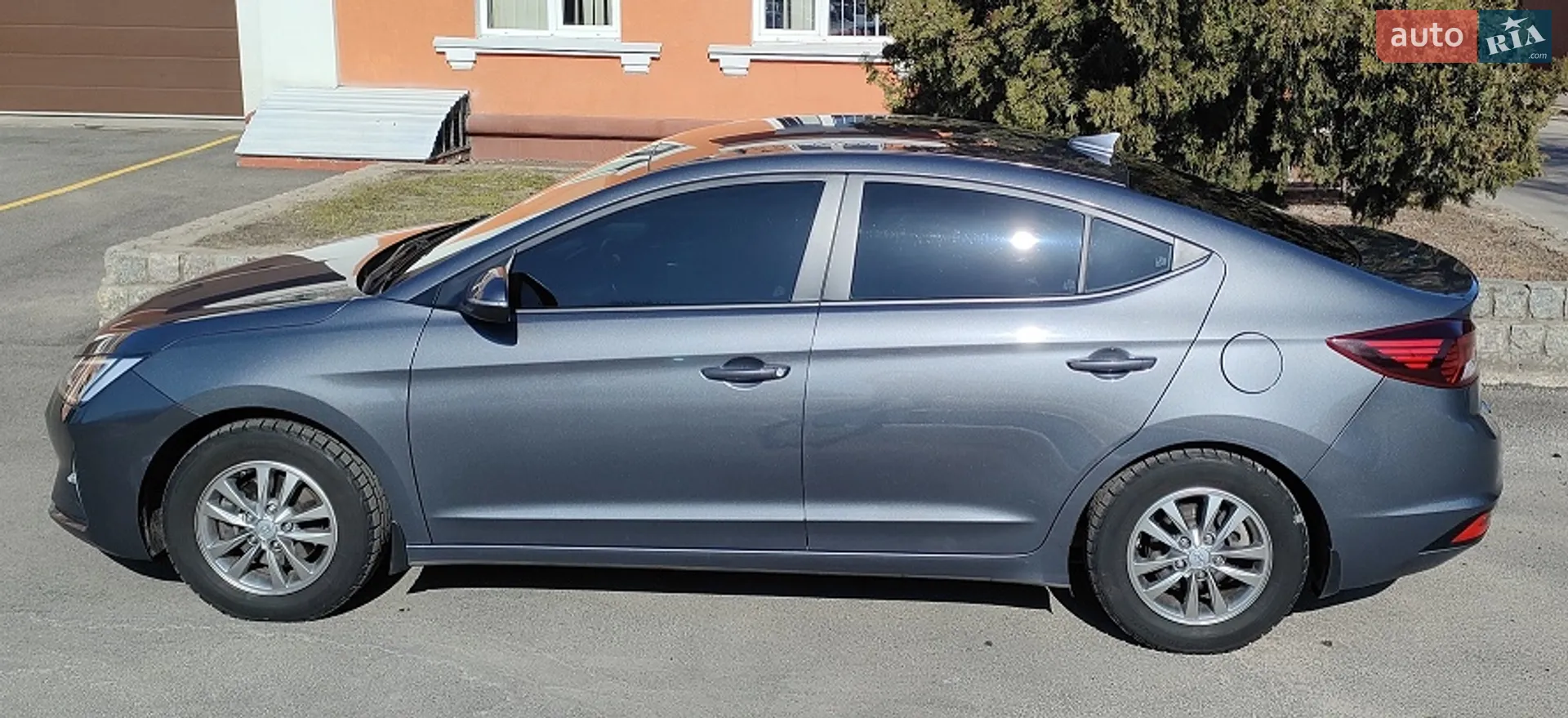 2019 Hyundai Elantra - мініатюра 9