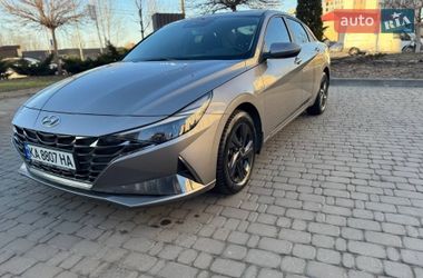 Седан Hyundai Elantra 2021 в Киеве