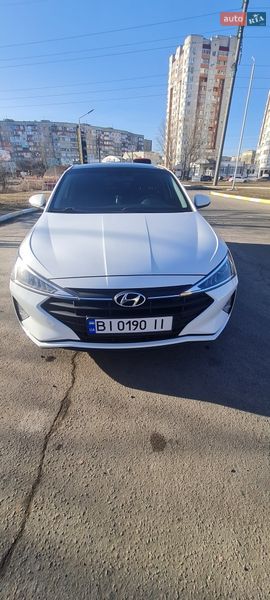 Hyundai Elantra 2019