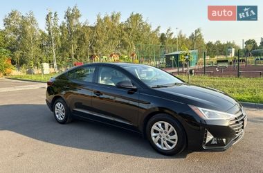 Седан Hyundai Elantra 2019 в Днепре